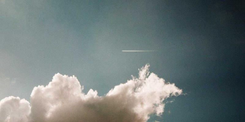 云端筑城：超高层建筑关键施工技术难点突破与未来空间革命