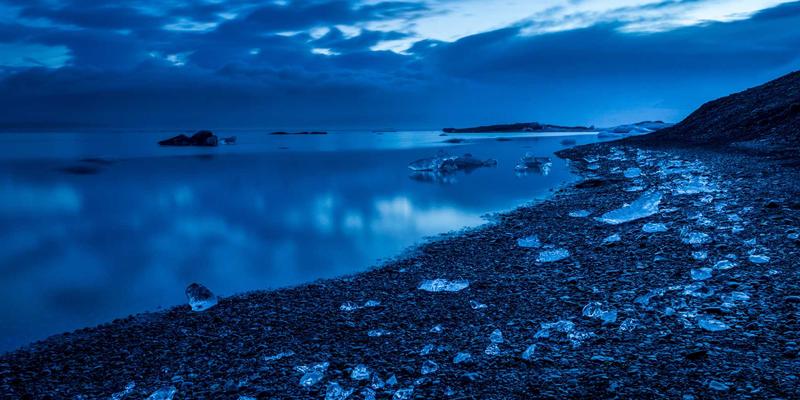 从蓝图到霓虹：建筑工程全过程造价精细化管理，如何驾驭赛博朋克装修的成本狂想曲？